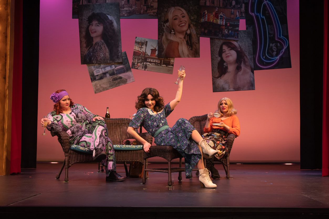 cheers-mid-age.jpg Girls on couch