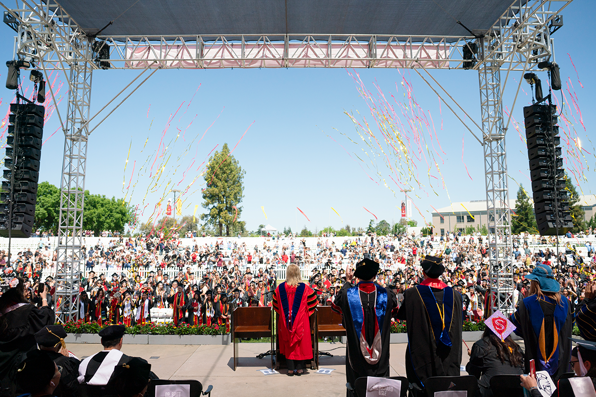commencement streamers