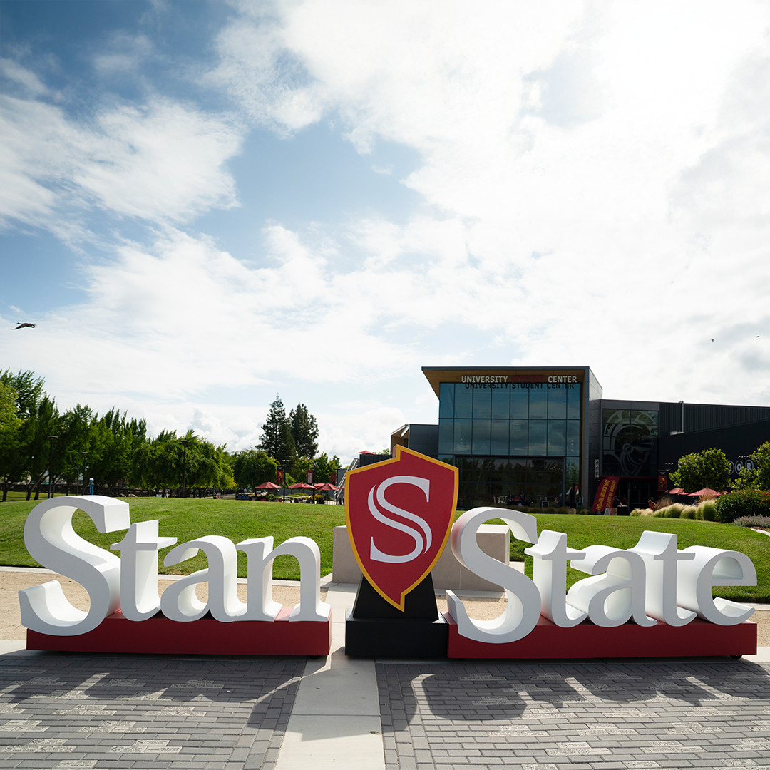 Stan State signage in the Quad.