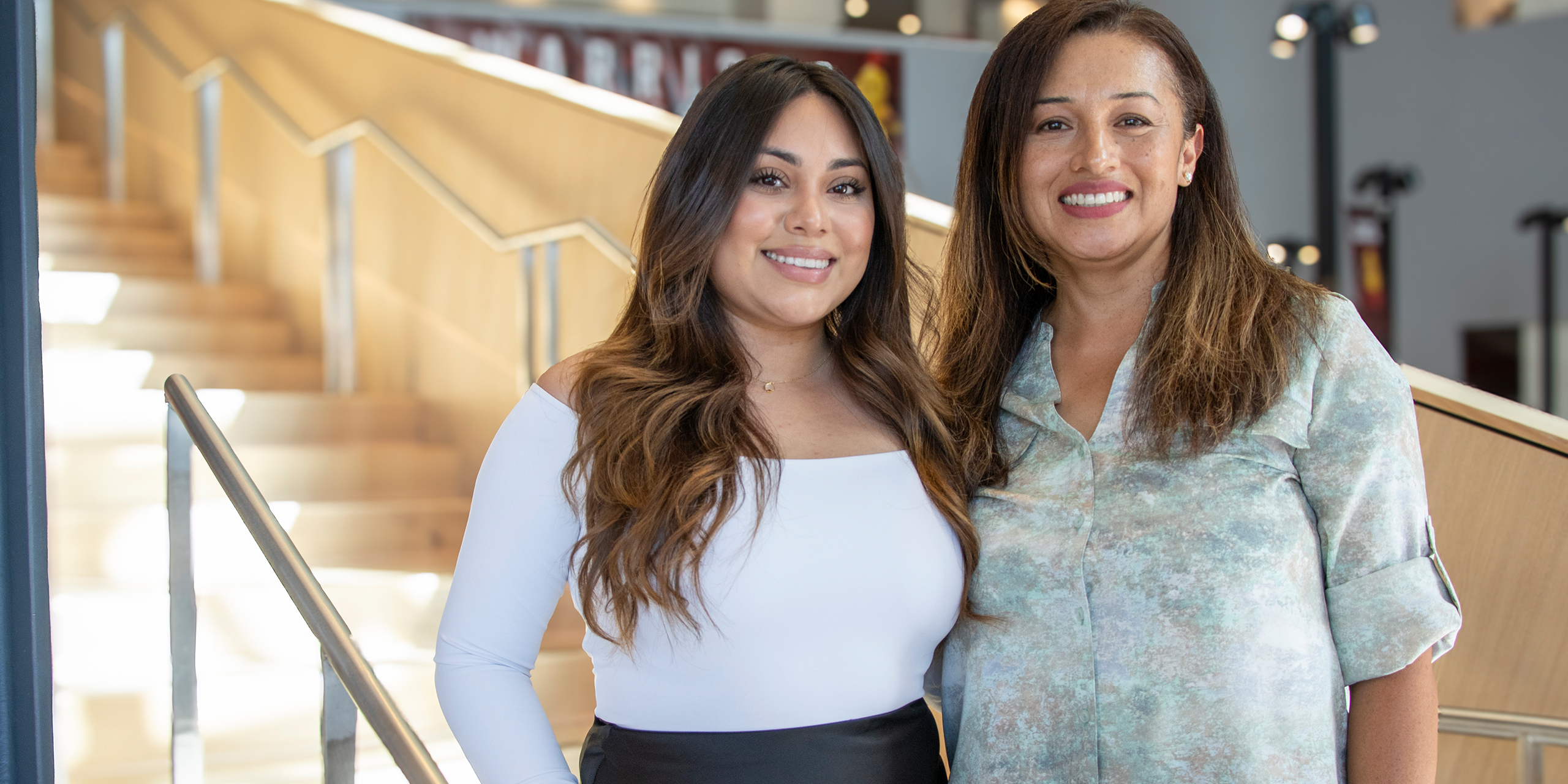 Samantha Magaña and Gaby Cervantes Morder