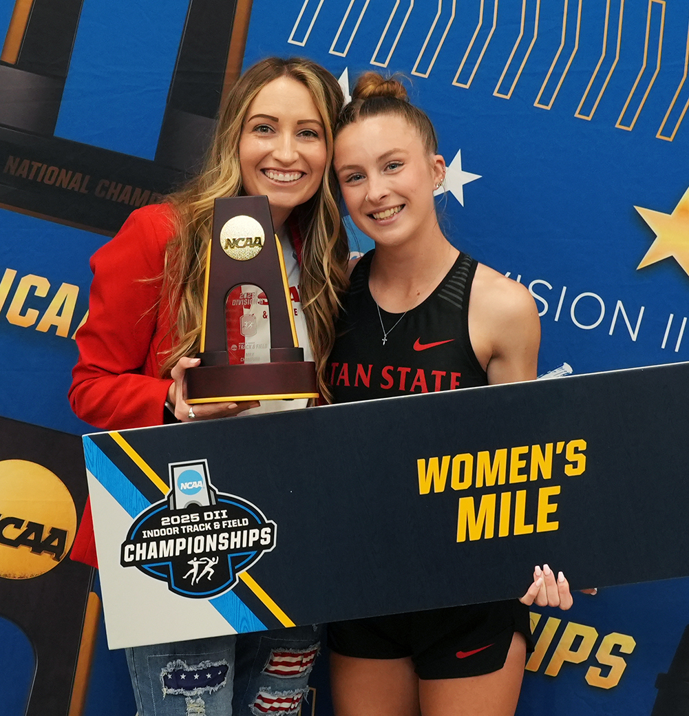 Courtney and Annie at the Championship