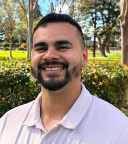 Efren Diaz, Admissions Counselor