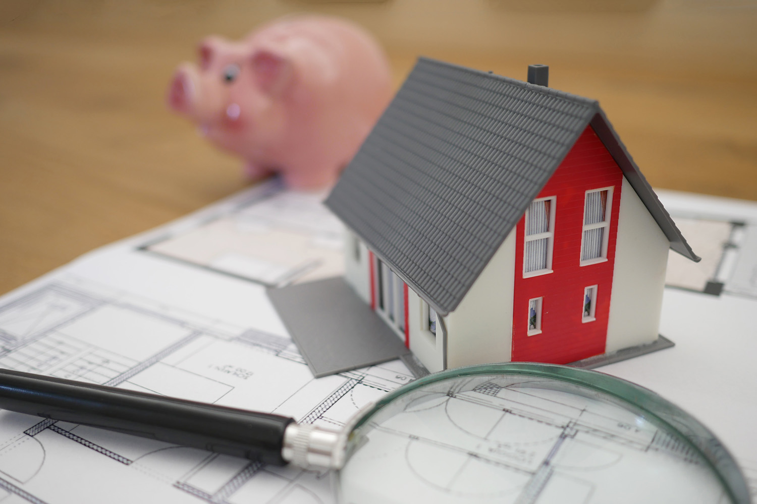 piggy bank and house