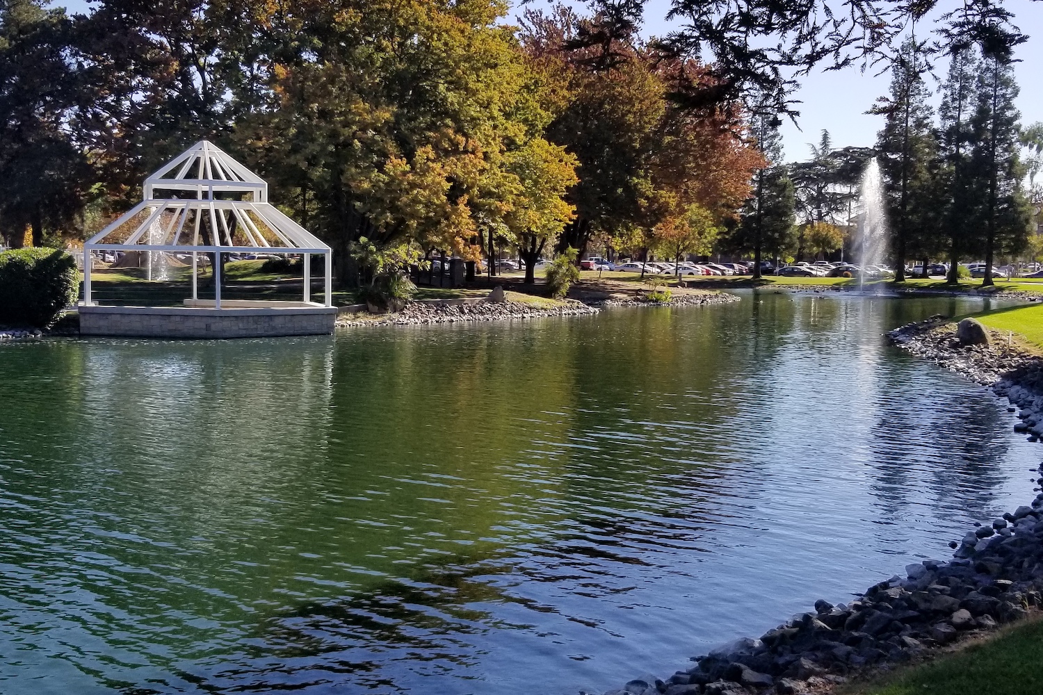 csu_stanislaus_crowell_rd_water_feature.jpg