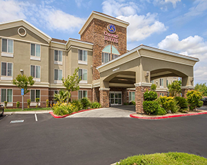 Comfort Suites