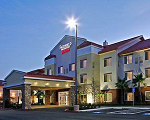 Fairfield Inn & Suites