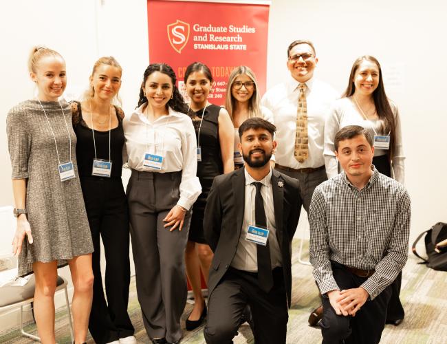 Student Researchers from the 2024 Grad Slam Competition are gathered for a group photo