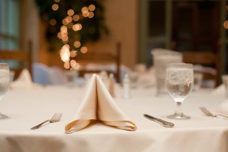 Banquet table