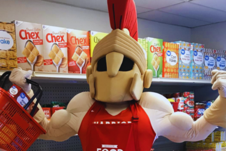 Stan State mascot, Titus at the Warrior Food Pantry.