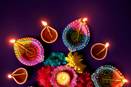 diva, a traditional small oil lamp made of clay