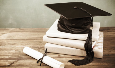 picture of graduation cap