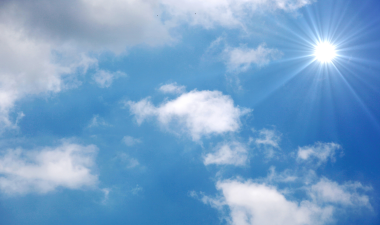 Image of the sun and clouds.