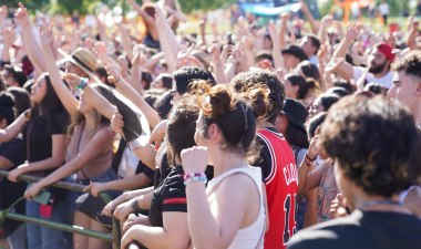 Crowd of students on Stan State Warrior Day.