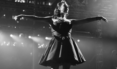 Image of Las Cafeteras' vocalist, Denise Carlos.