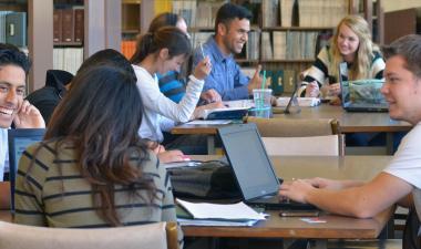 custom-custom_size_students_with_laptops.jpg