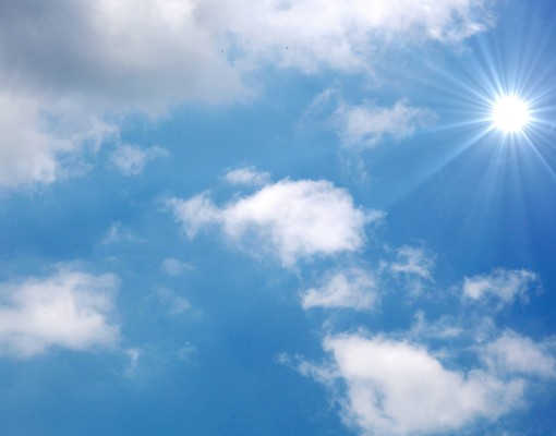 Image of the sun and clouds.